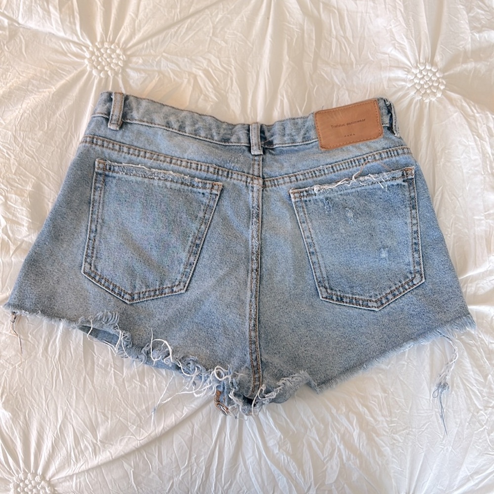 Zara Denim Shorts - Picture 4 of 4